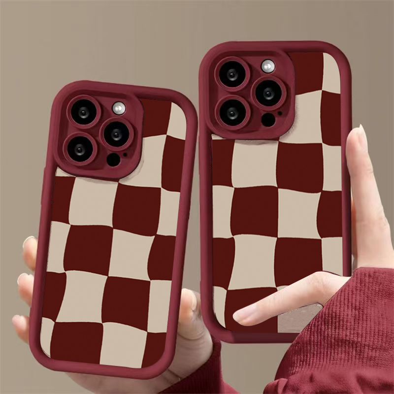 ワインレッドの変形グリッド柄iPhoneケース (iPhon - Wine & Beer Shop のレビューと価格