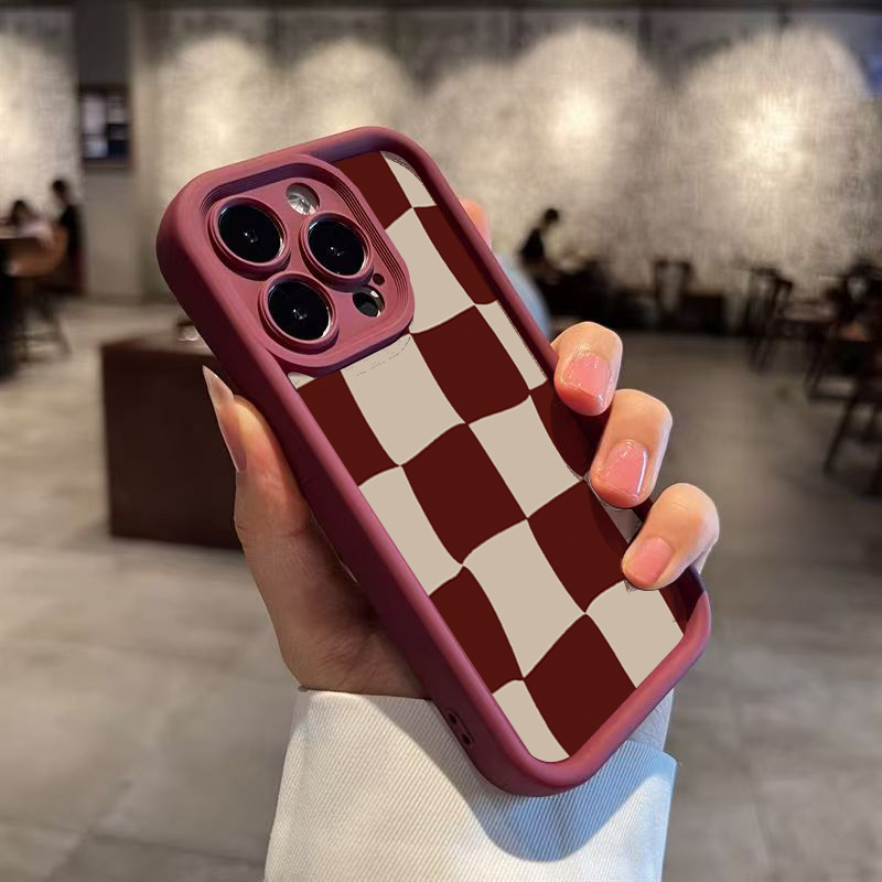 ワインレッドの変形グリッド柄iPhoneケース (iPhon - Wine & Beer Shop のレビューと価格